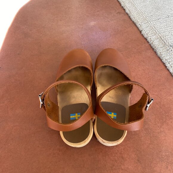 MIA Sofia Clogs - Saddle Brown - wood / leather / buckle - Swedish - Picture 11 of 12